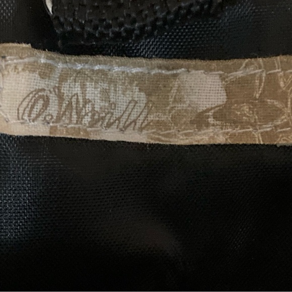 O’Neill Makeup Bag - Picture 13 of 14